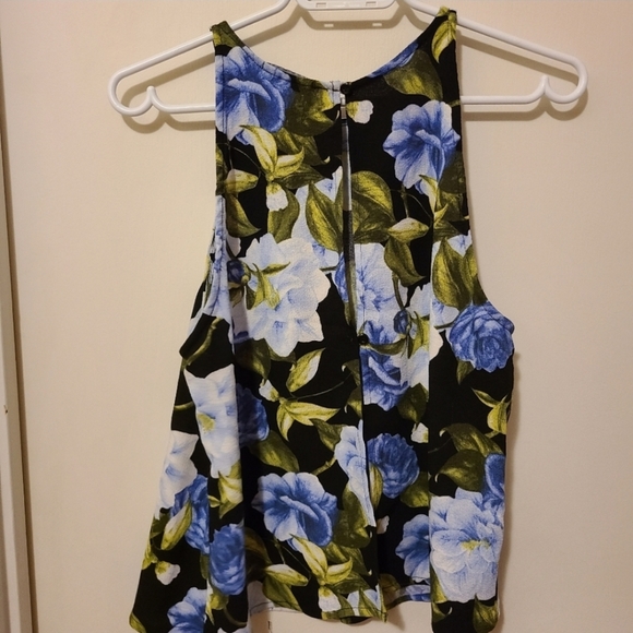 AMERICAN APPAREL Floral Sleeveless Blouse - Picture 3 of 7